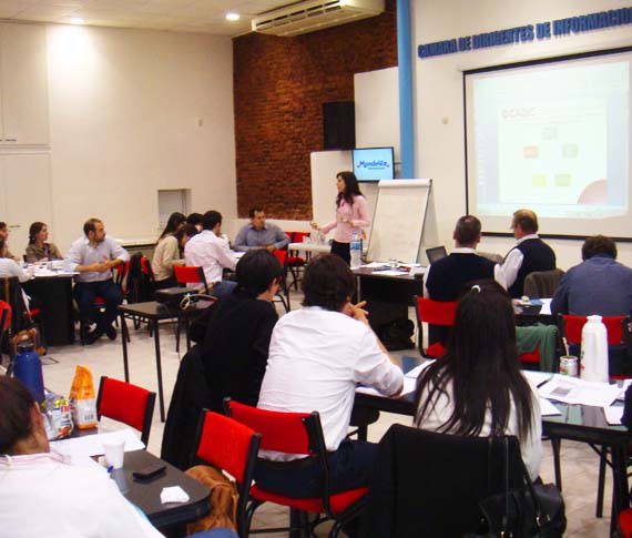 Actividad de capacitación en la sede de CADIC